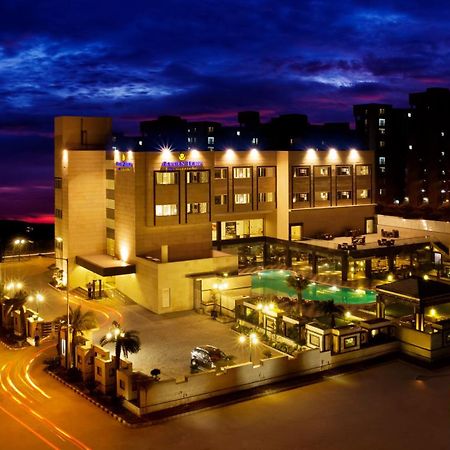 Hotel Golden Tulip Bhiwadi Exteriér fotografie